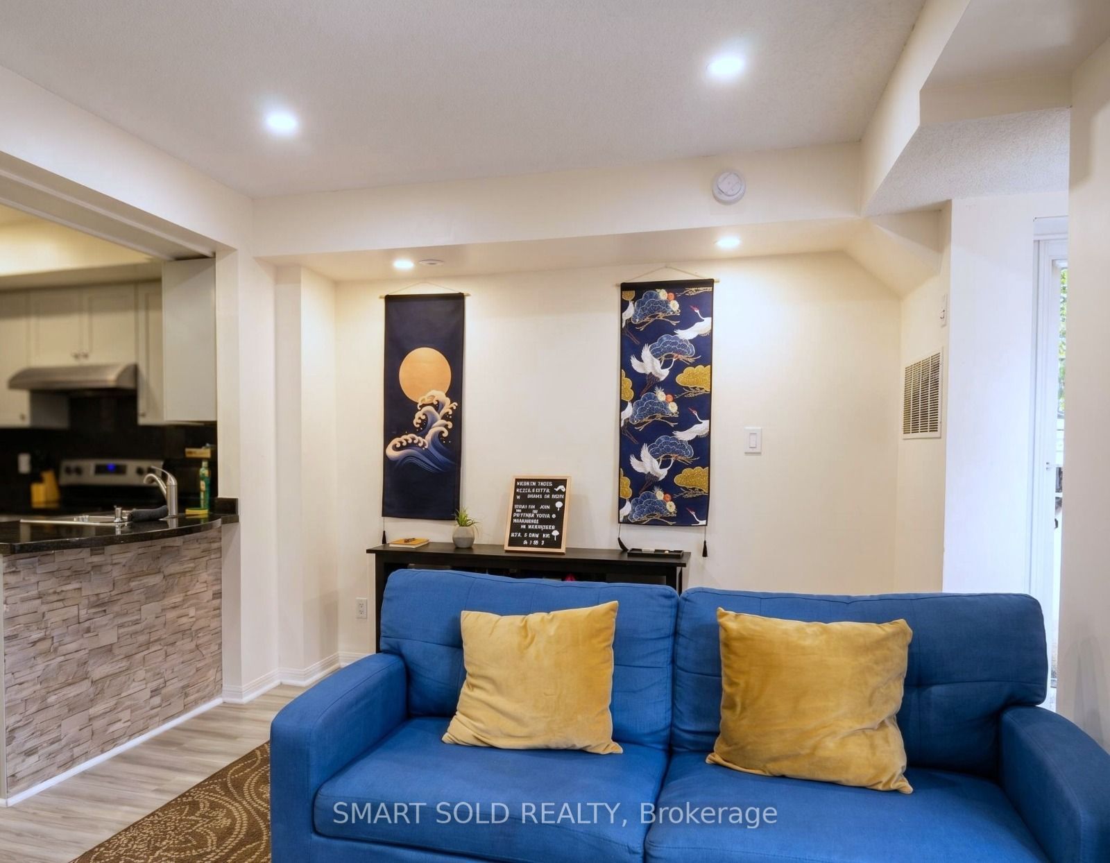 15 Laidlaw Street 608