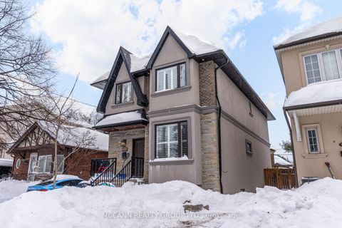 1155 Greenwood Avenue Toronto ON M4J 4E7