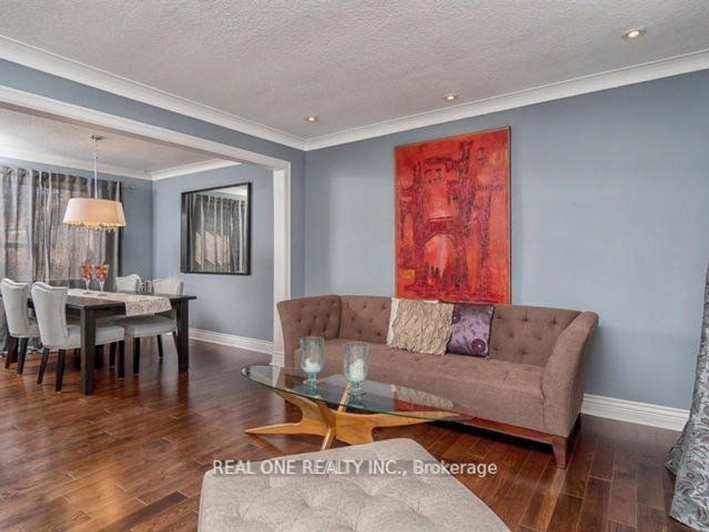 Photo of 34 Vassar Drive, Toronto, ON M9B 5G1 (MLS # W12372480)
