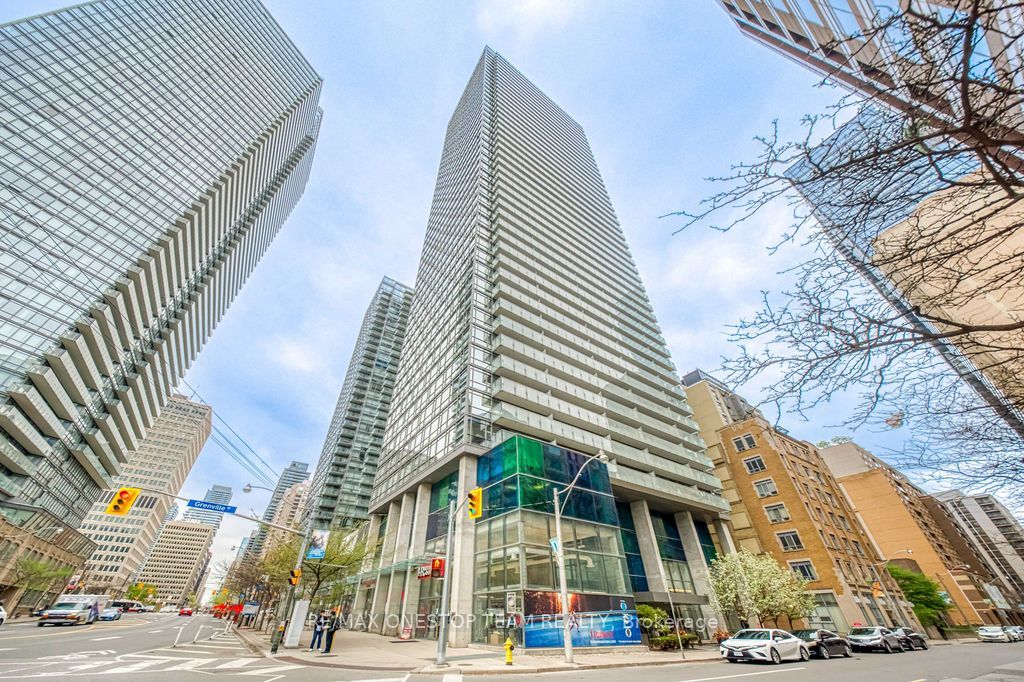 Photo of 38 Grenville Street #508, Toronto, ON M4Y 1A5 (MLS # C13146154)
