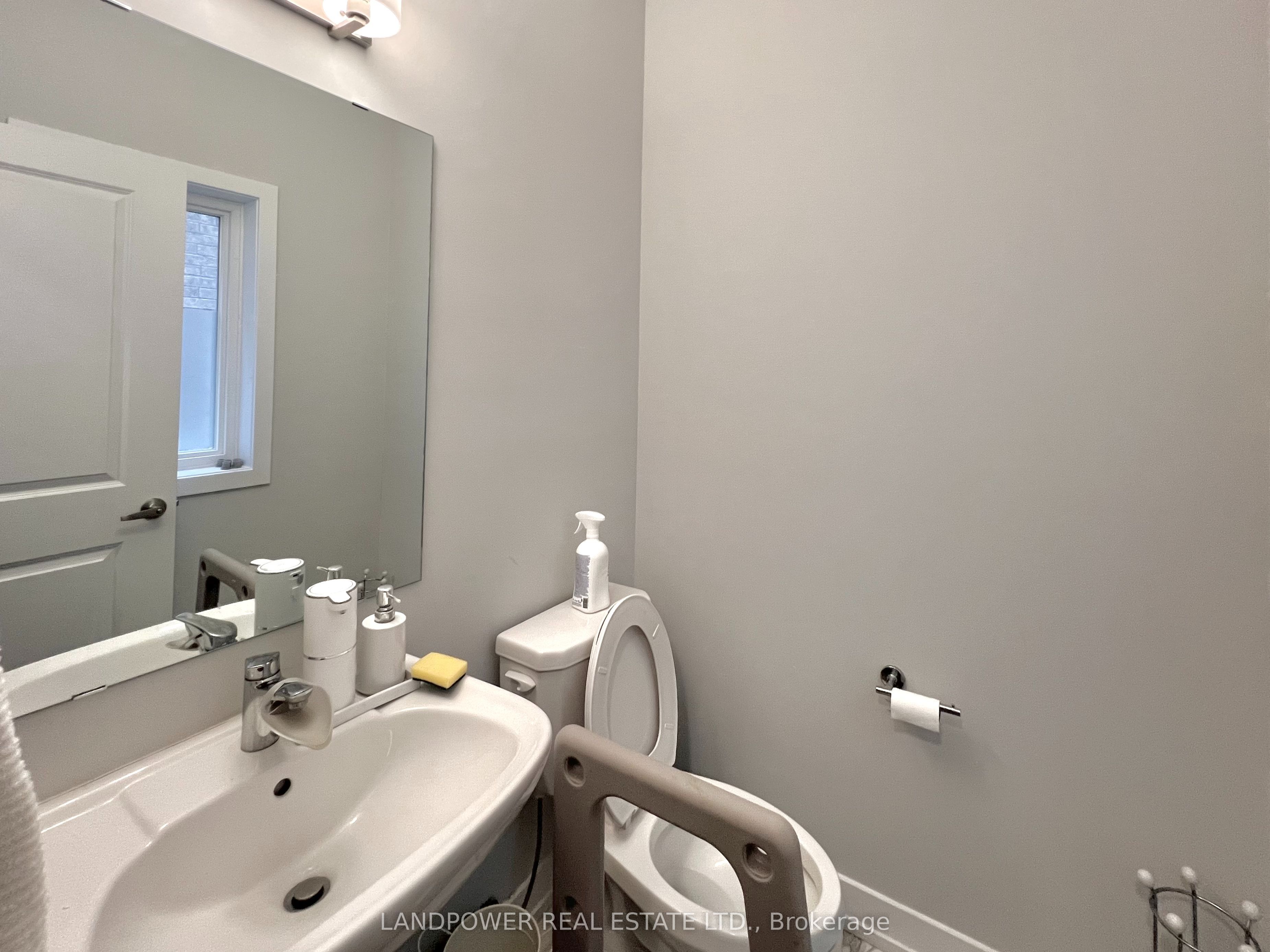 82 William Shearn Crescent