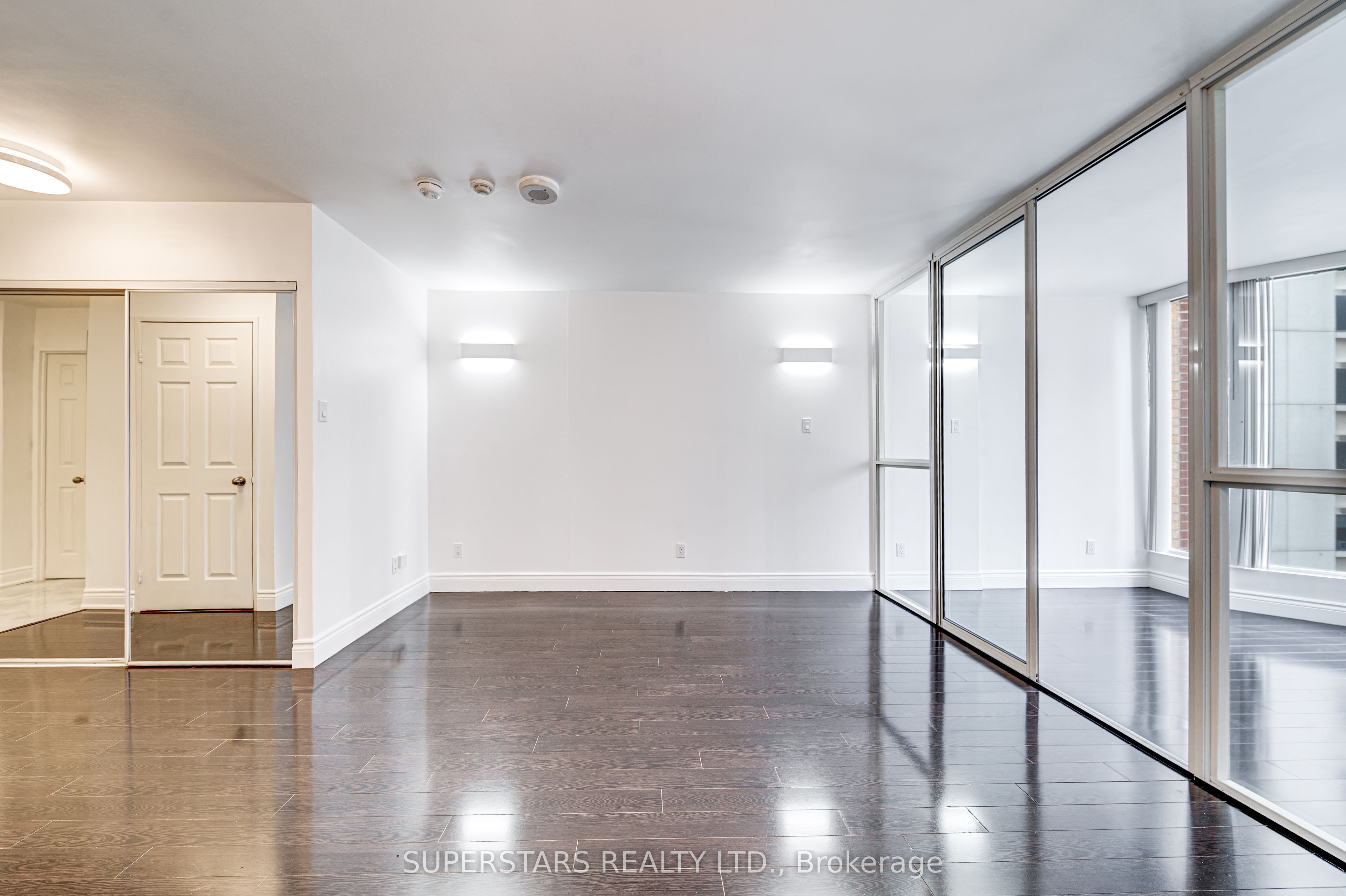 55 Centre Avenue 2104