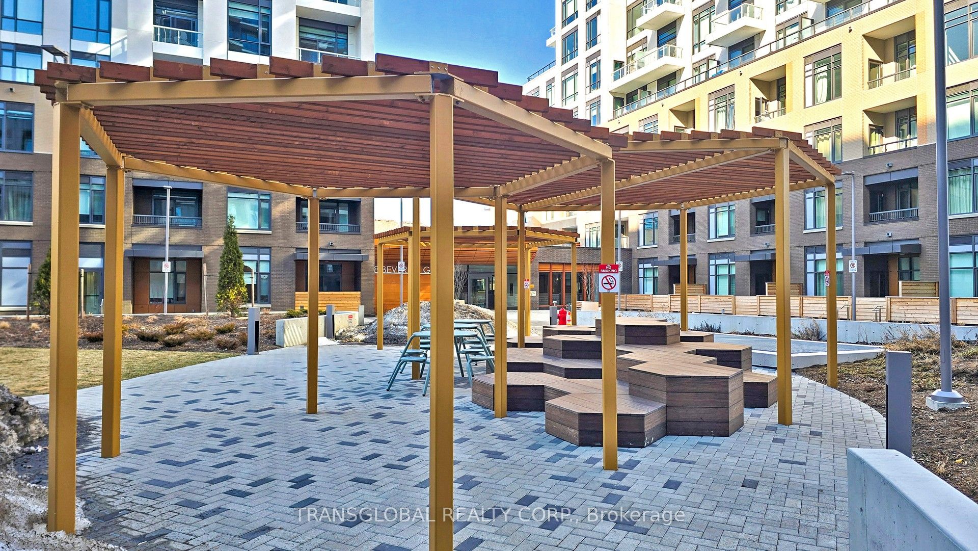 7950 Bathurst Street 202