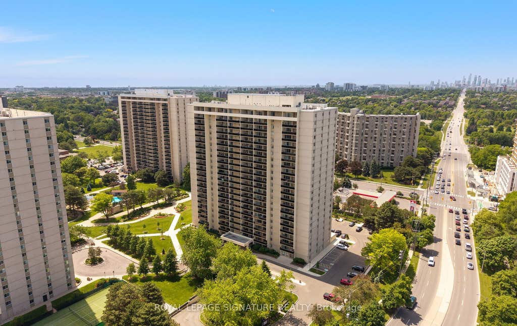 Photo of 820 Burnhamthorpe Road #606, Toronto, ON M9C 4W2 (MLS # W13475772)