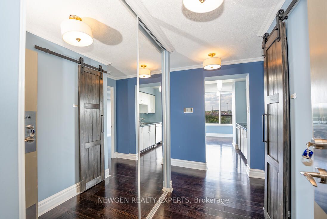 350 Rathburn Rd Road W 904