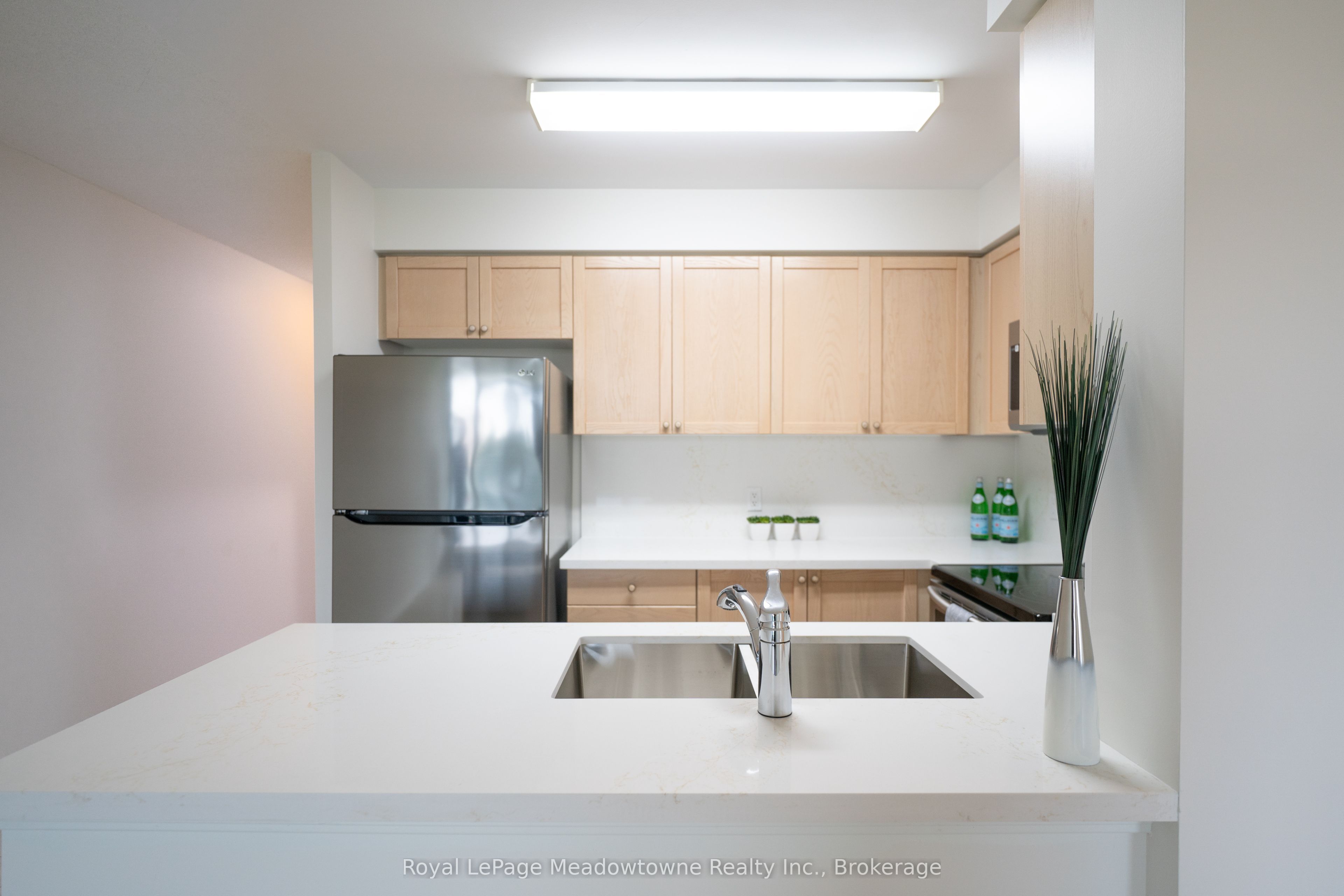 4879 Kimbermount Avenue 301