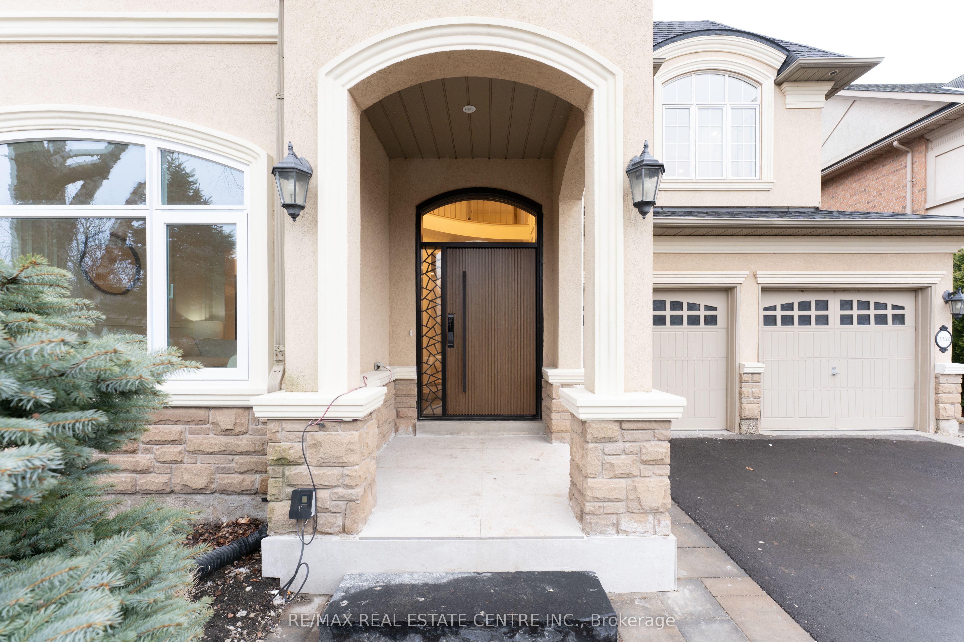 3352 Petrie Way