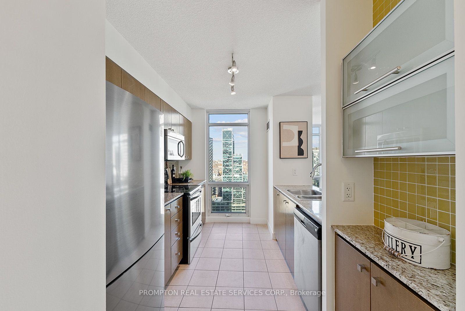 11 Brunel Court 4806