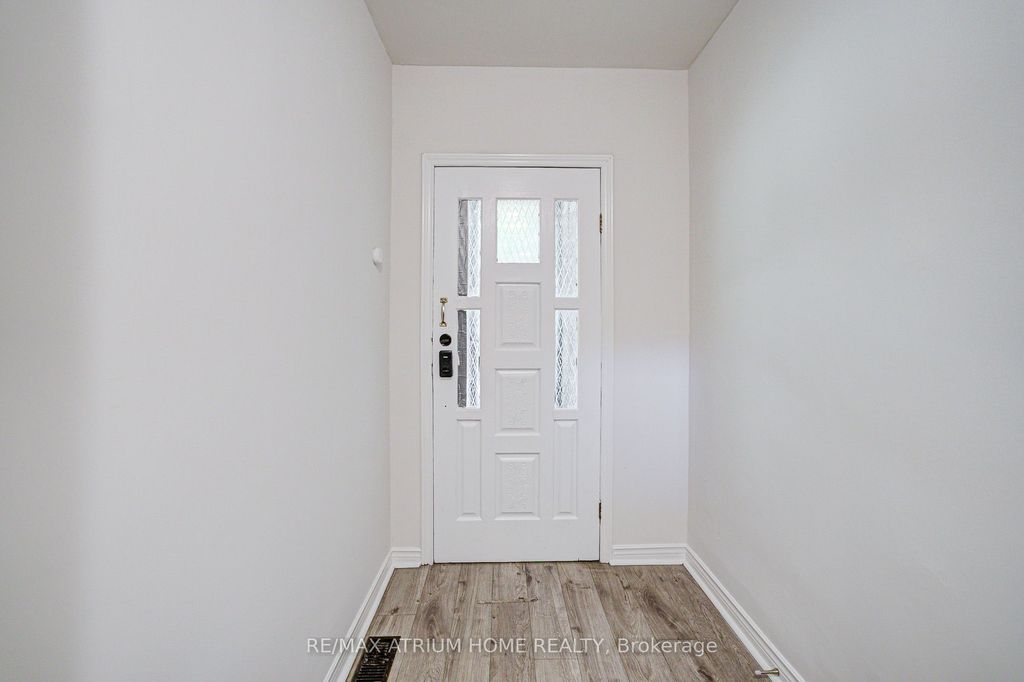 Photo of 1000 Dundas Street W, Toronto, ON M6J 1W6 (MLS # C12350525)