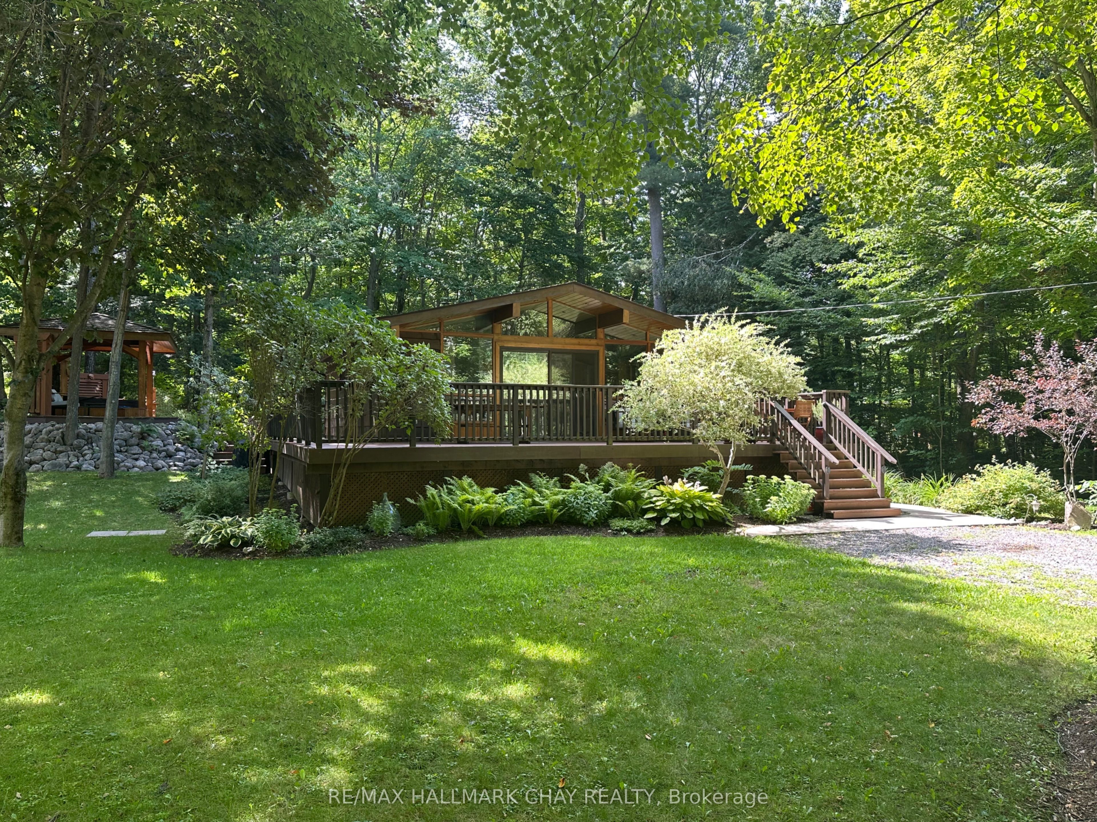 691 Rue Lafontaine Road W