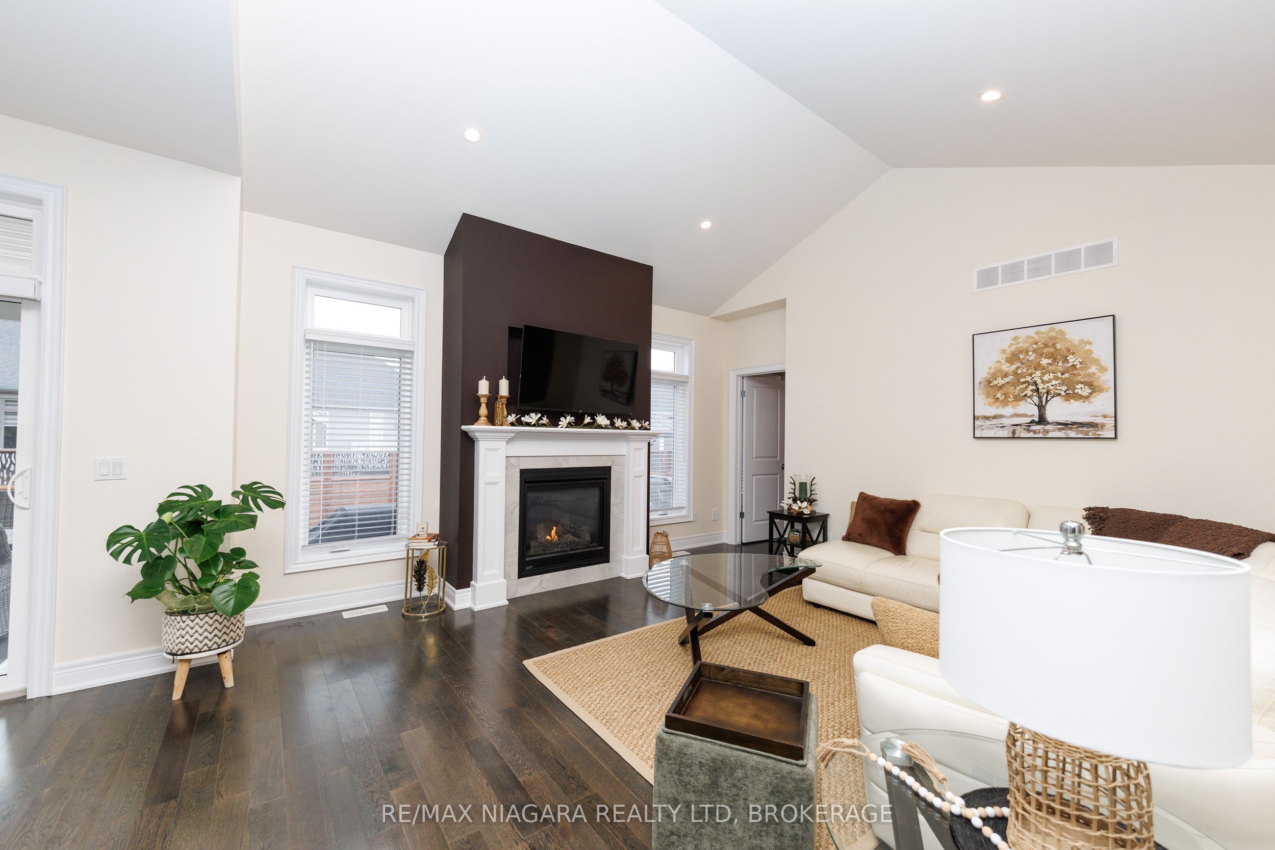 4049 Village Creek Drive
