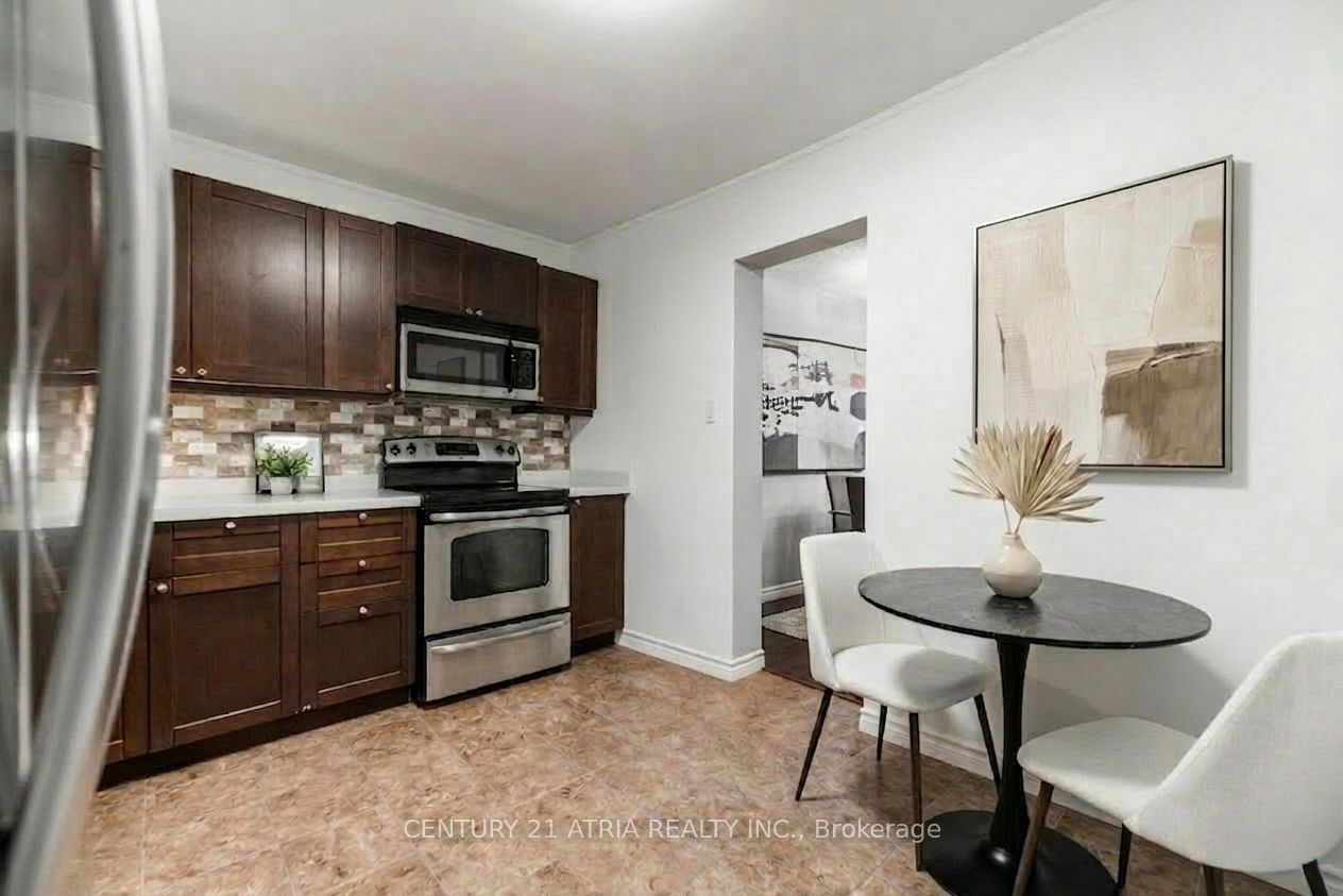 2825 Gananoque Drive 41
