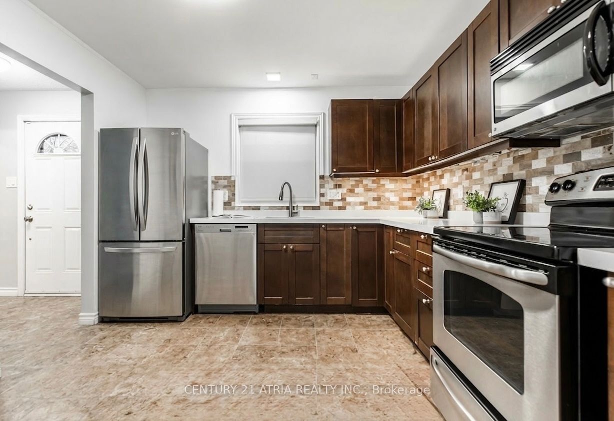 2825 Gananoque Drive 41