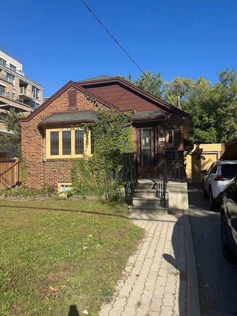 931 Royal York Road Toronto ON M8Y 2V8