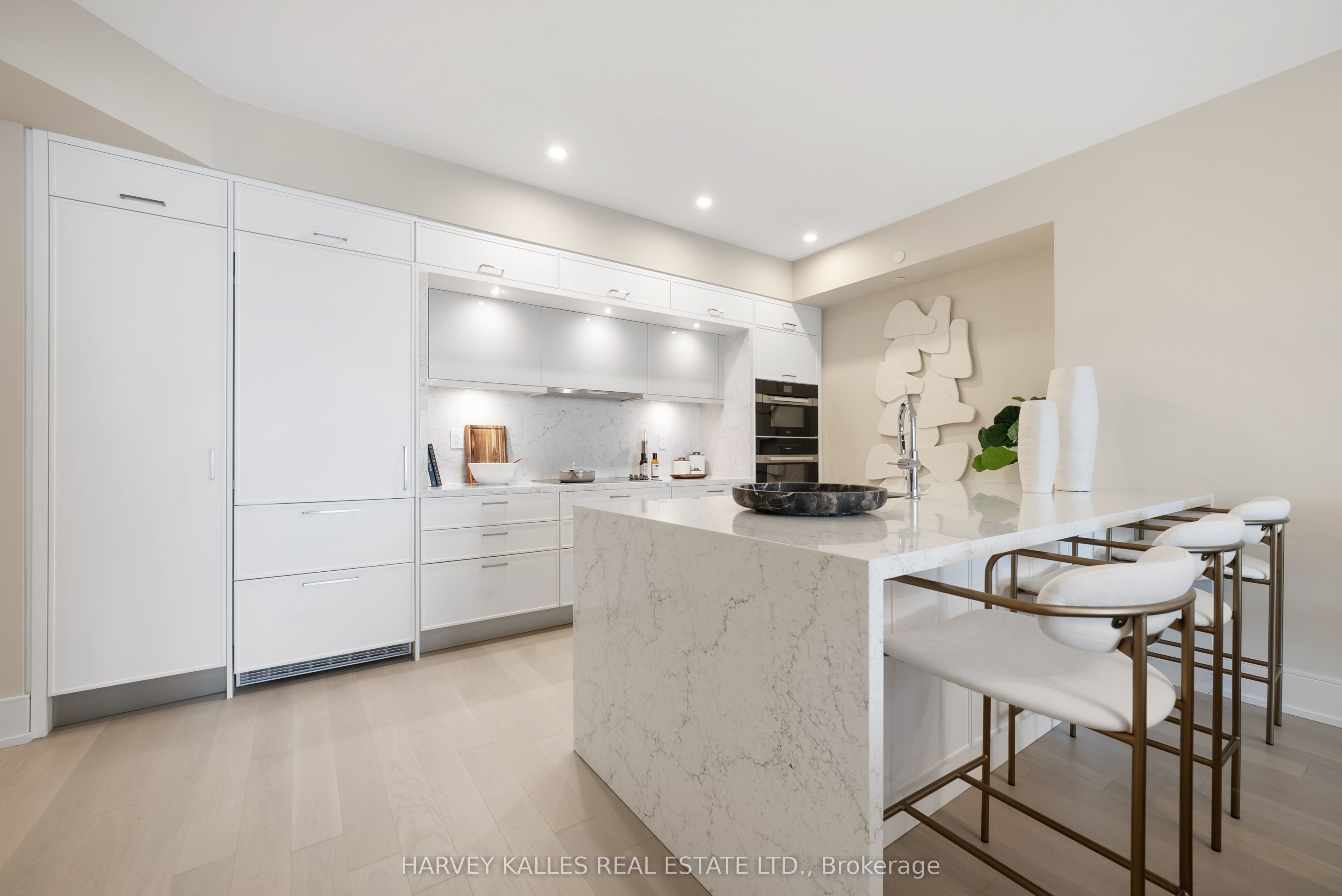 155 Merchants' Wharf N/A 306