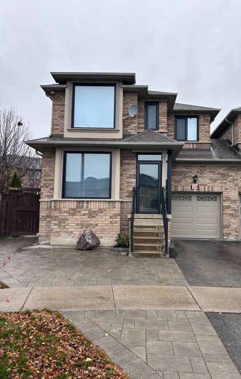 39 Waterton Crescent Richmond Hill ON L4B 4L2