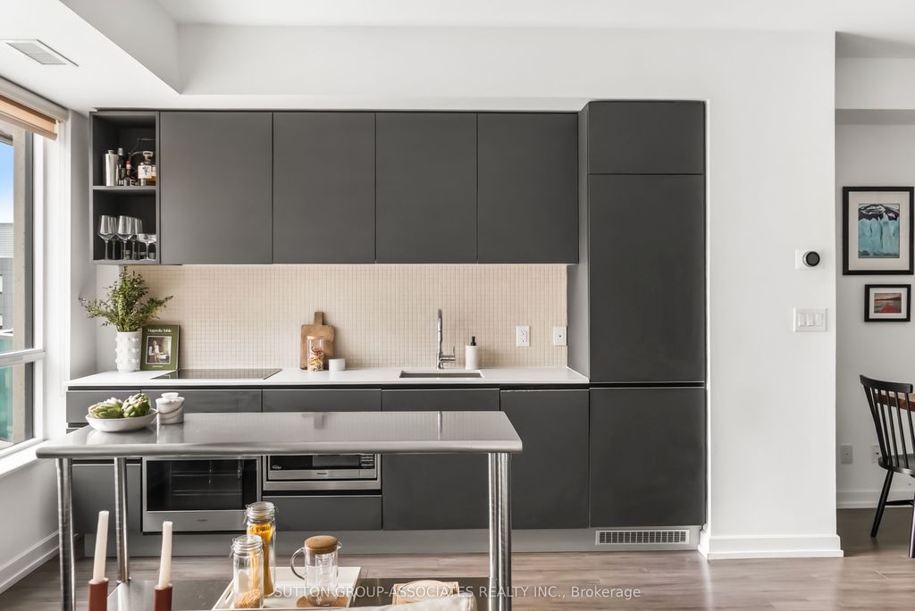 Photo of 377 Madison Avenue #502, Toronto, ON M4V 3E1 (MLS # C12895066)