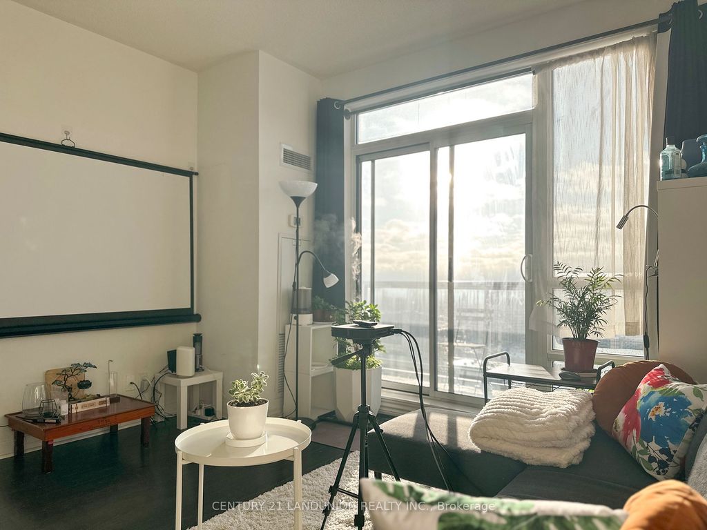 Photo of 30 Heron's Hill Way #Ph 7, Toronto, ON M2J 0A7 (MLS # C12817648)