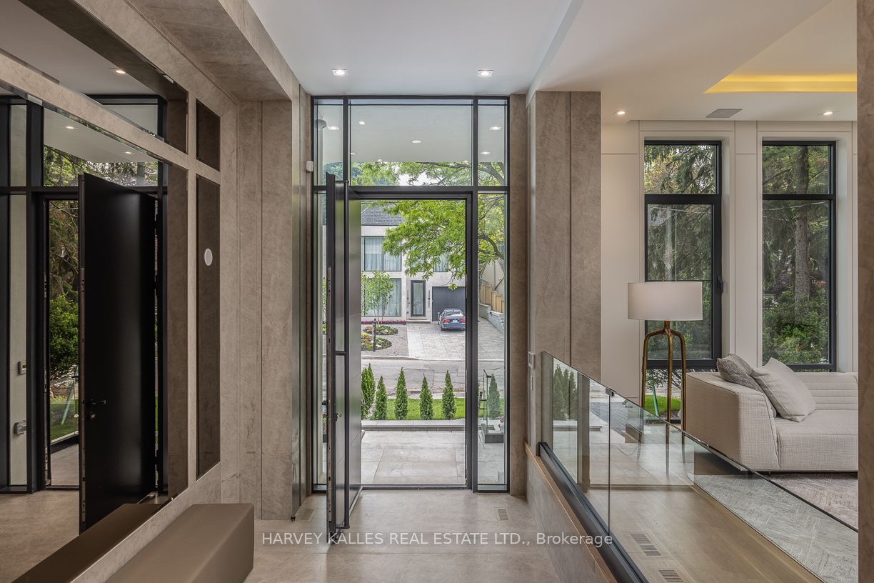 88 Lawrence Crescent