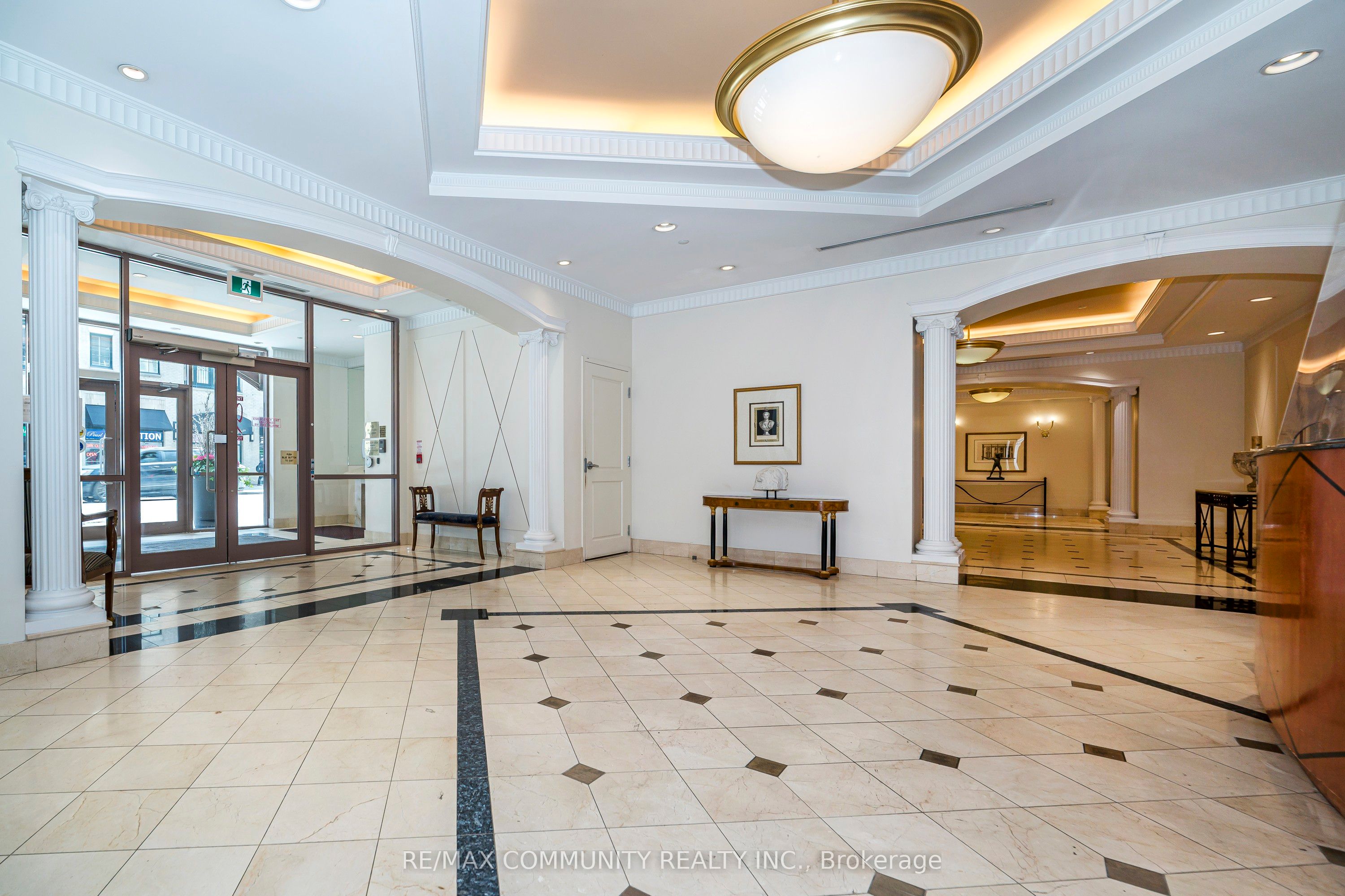 980 Yonge Street 513