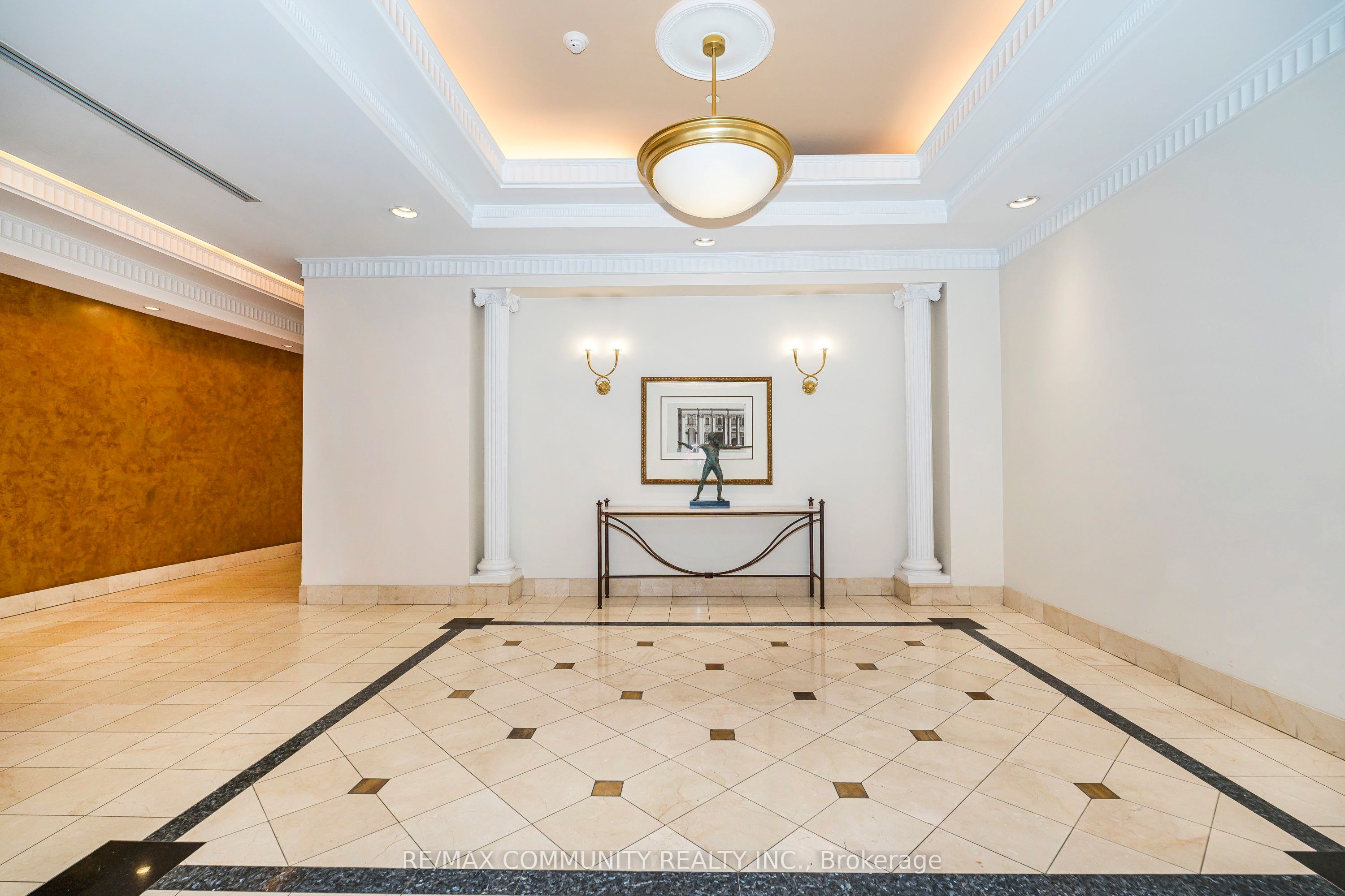 980 Yonge Street 513