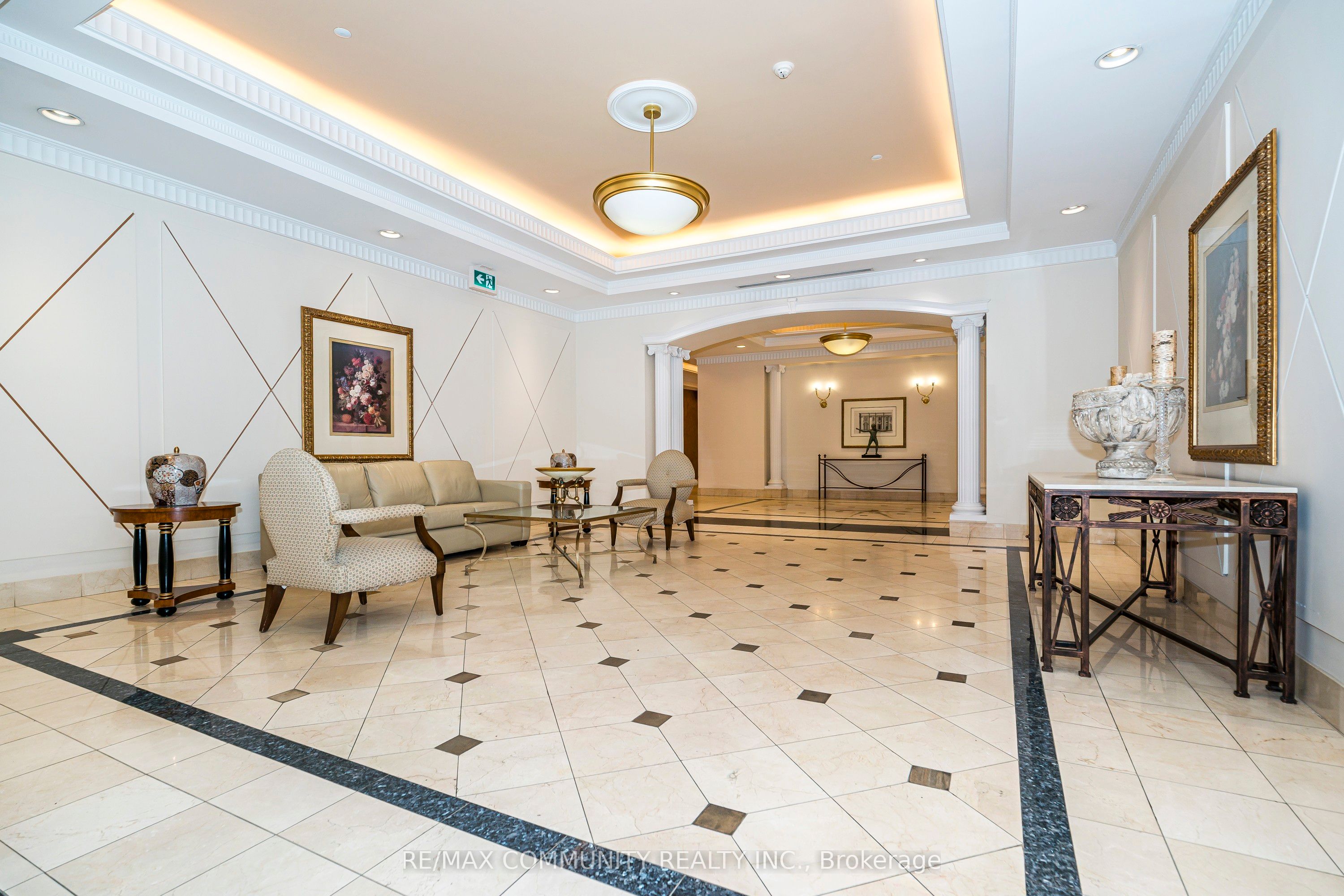 980 Yonge Street 513