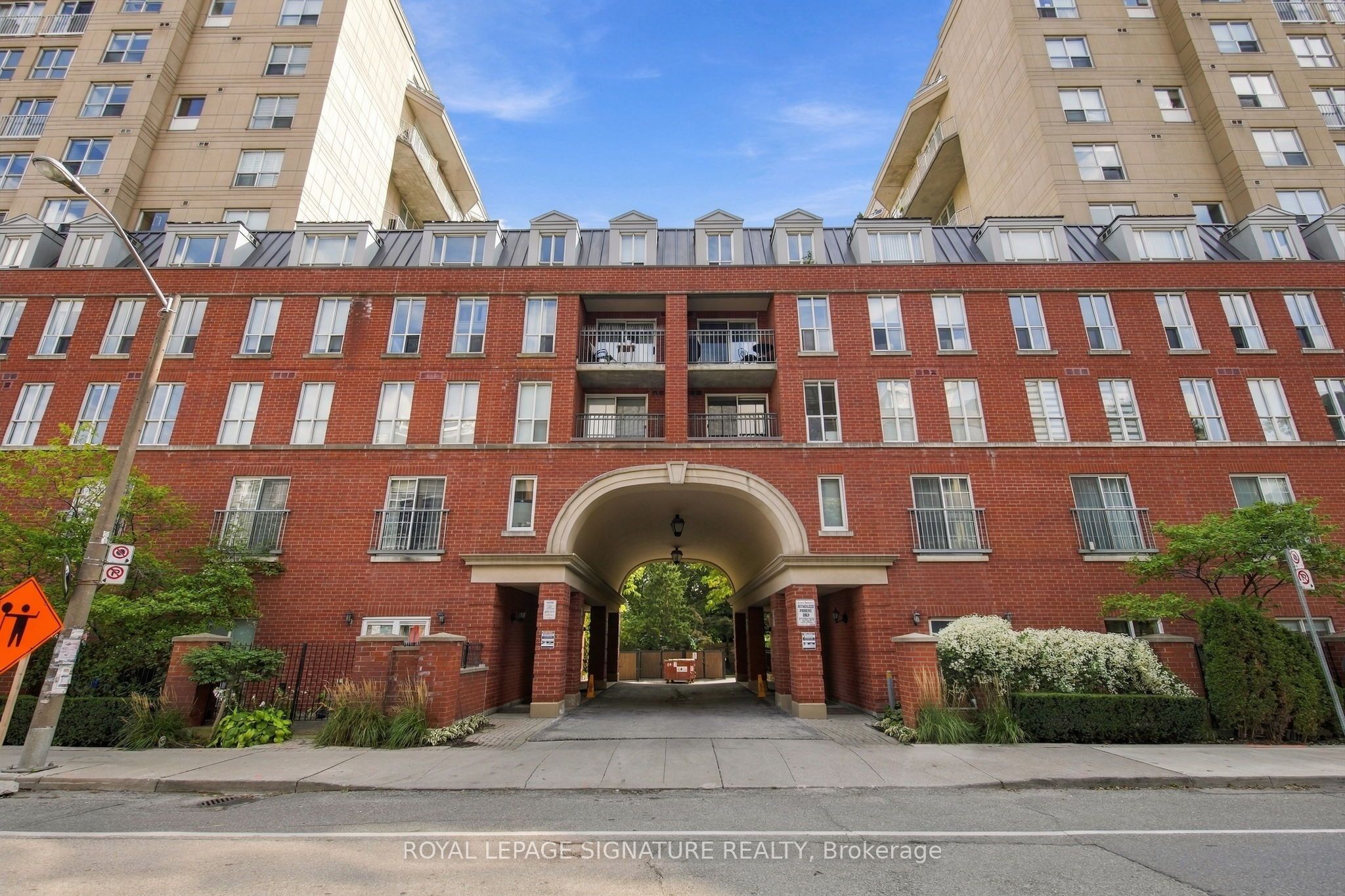 119 Merton Street 207