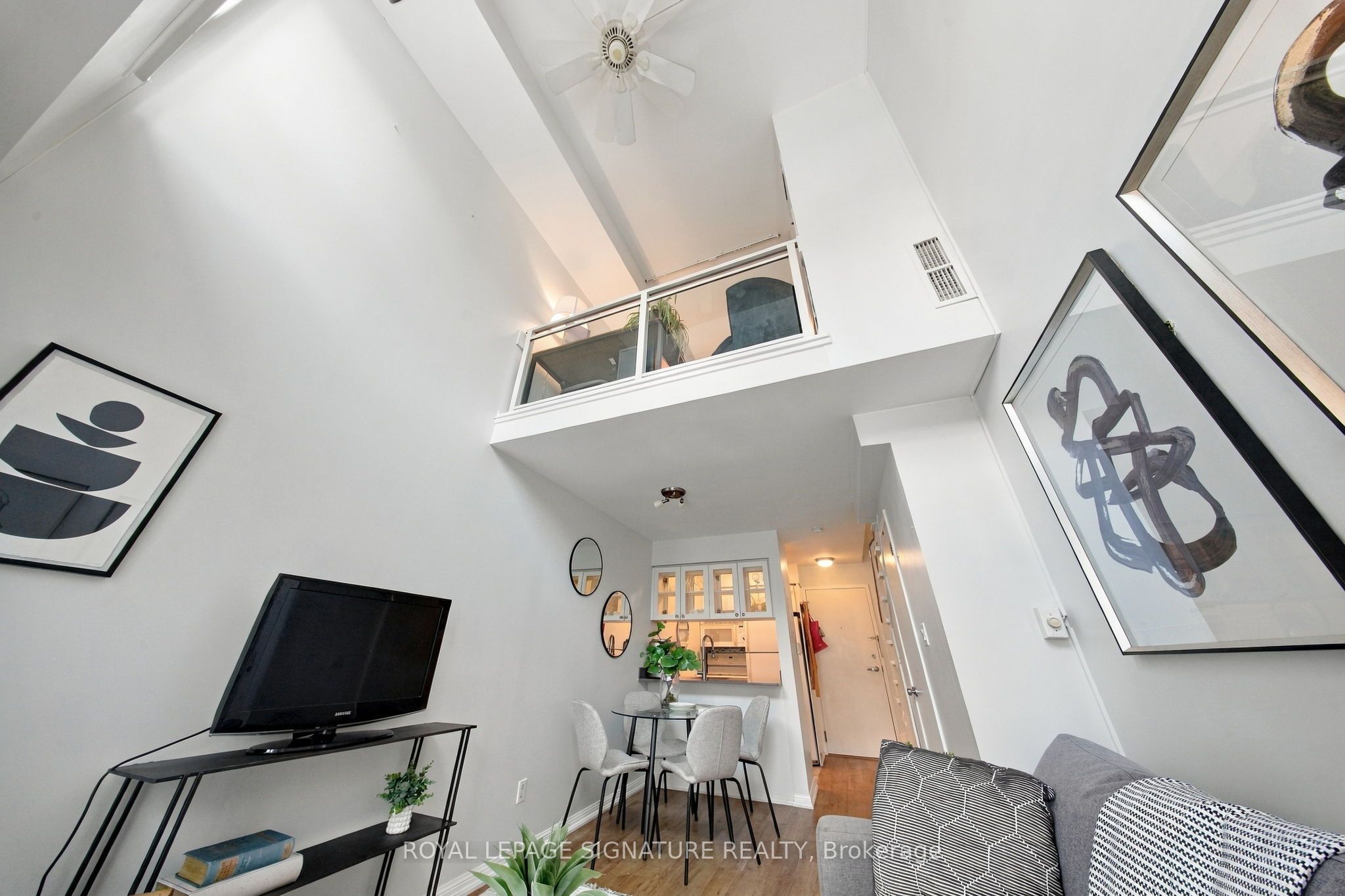 119 Merton Street 207