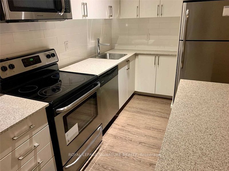 2550 Eglinton Avenue W 604