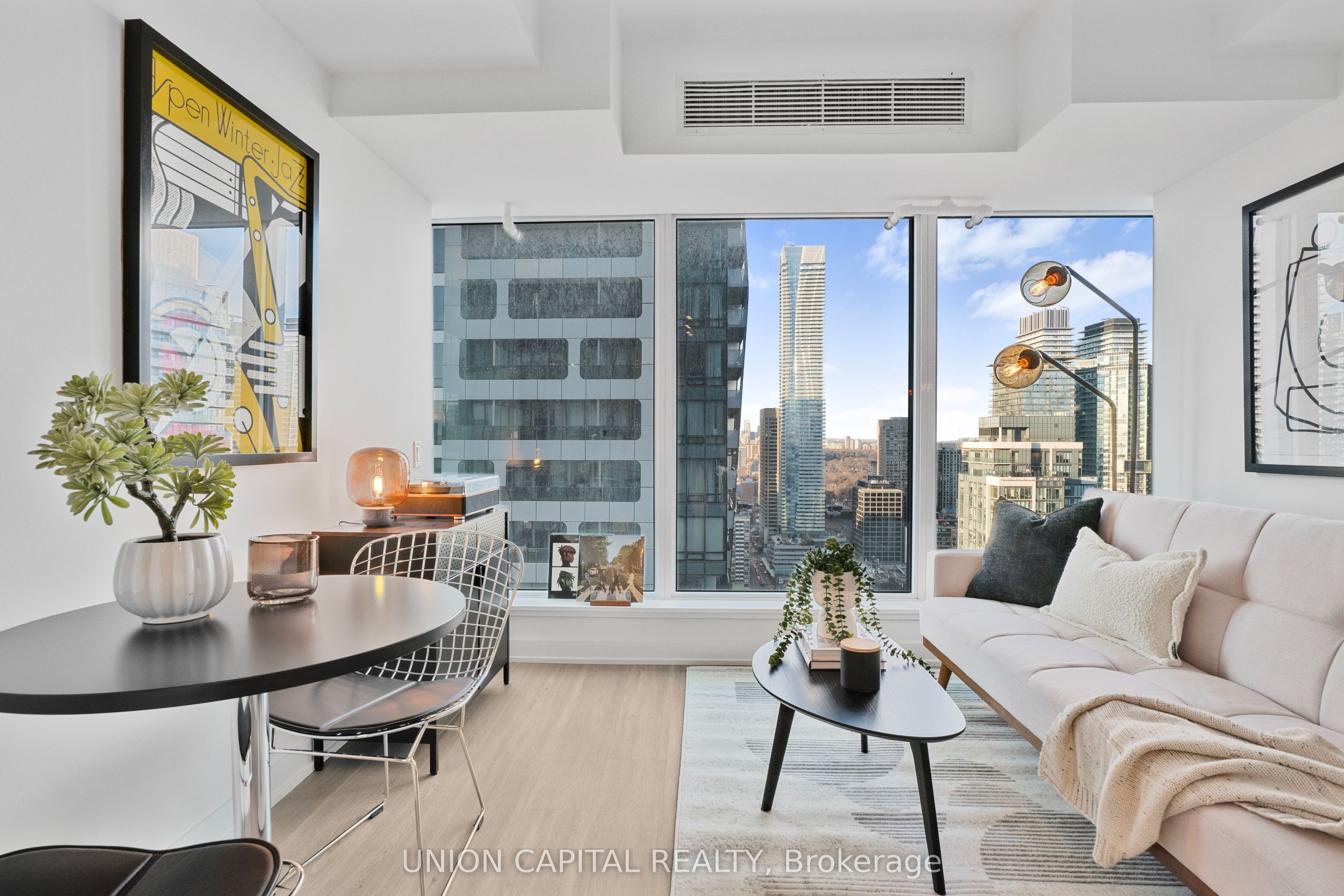 8 Wellesley Street W 4308