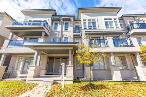 Photo of 105 Kayla Crescent #10, Vaughan, ON L6A 4W3 (MLS # N12536956)