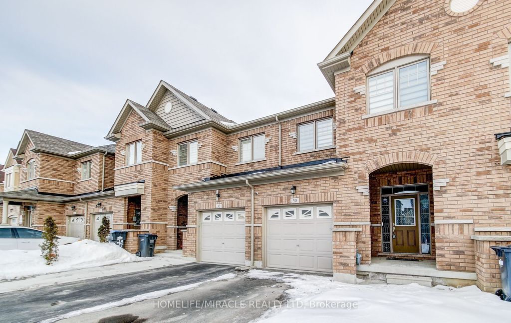 Photo of 30 Davenfield Circle, Brampton, ON L6P 4M2 (MLS # W12829124)