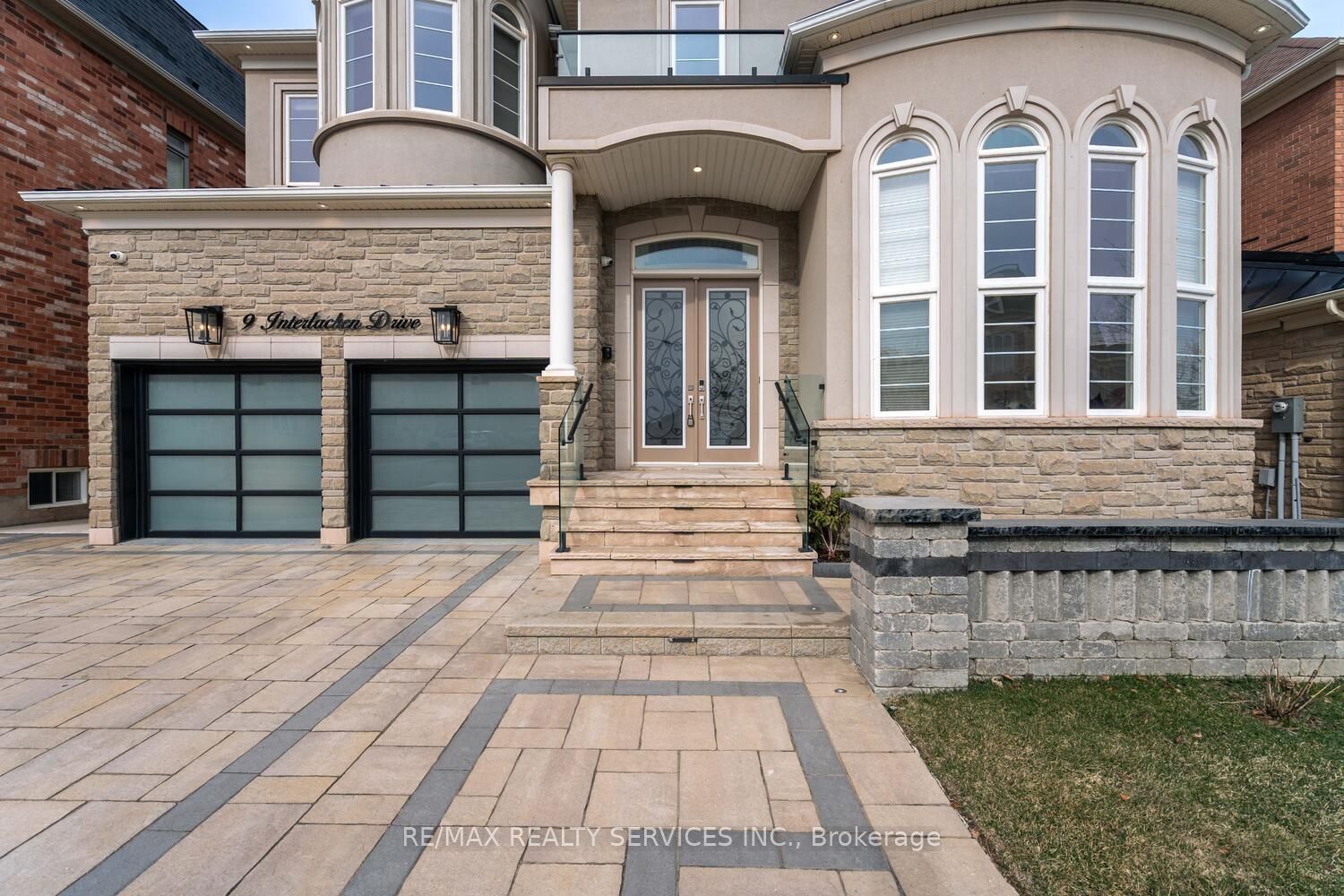 9 Interlacken Drive