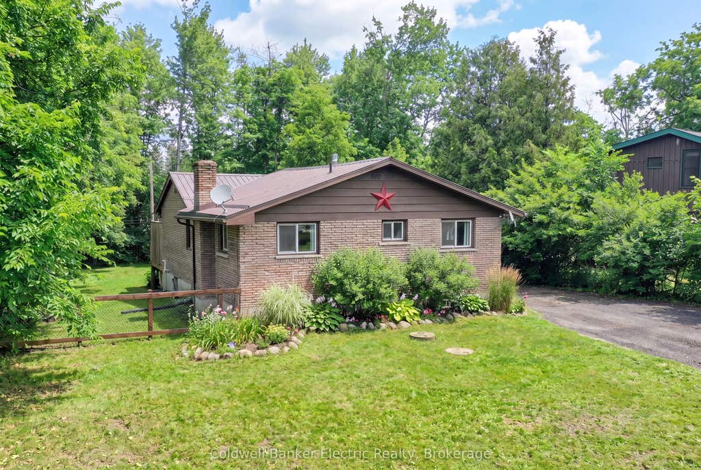 Photo of 30 Woods Avenue, Kawartha Lakes, ON K0L 2W0 (MLS # X13664240)