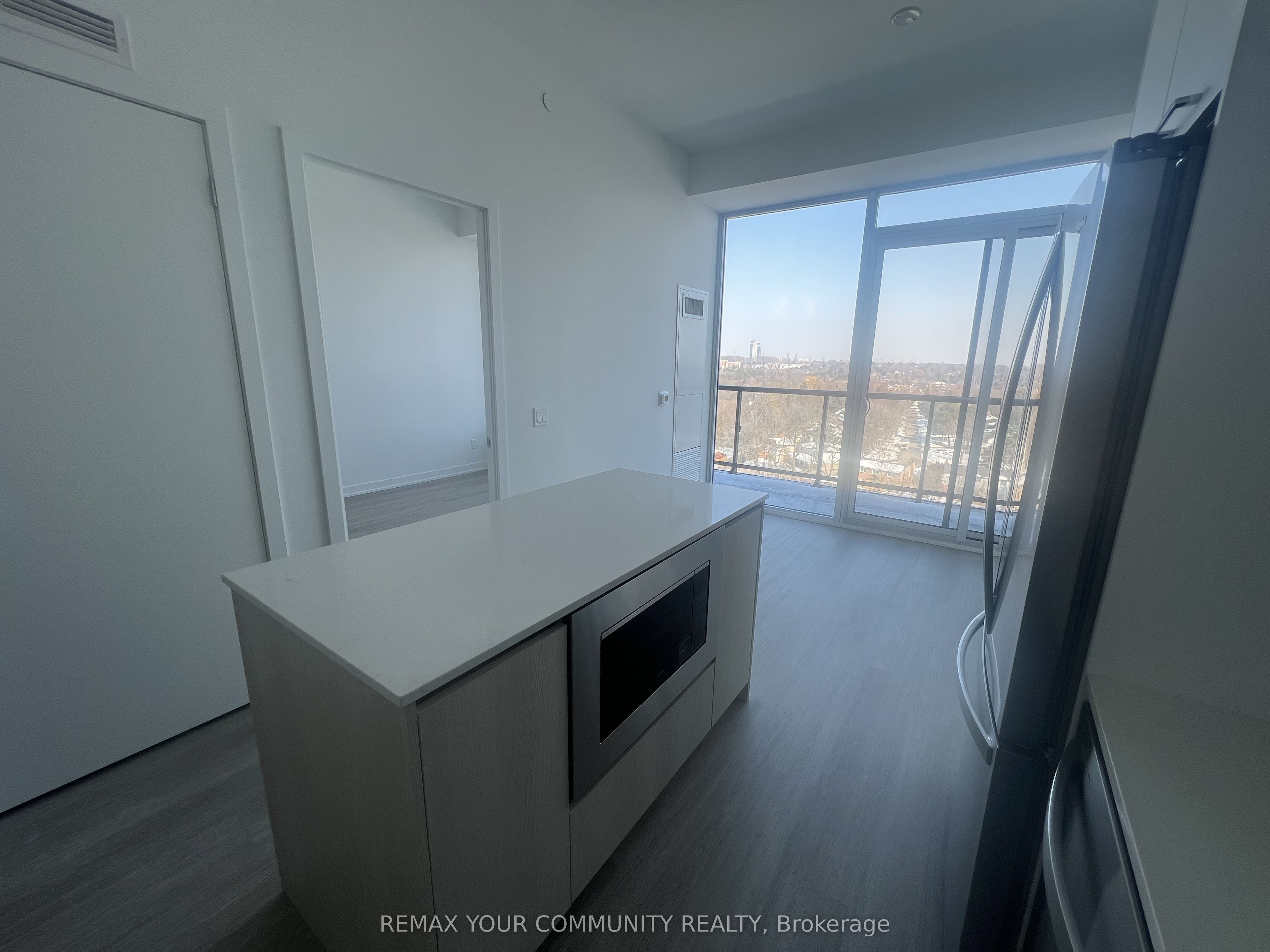 8188 Yonge Street 912