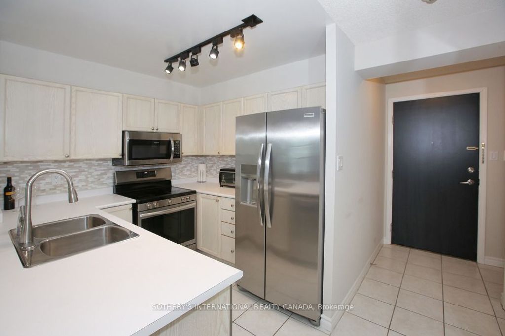 Photo of 600 Queens Quay W #505, Toronto, ON M5V 3M3 (MLS # C12953060)