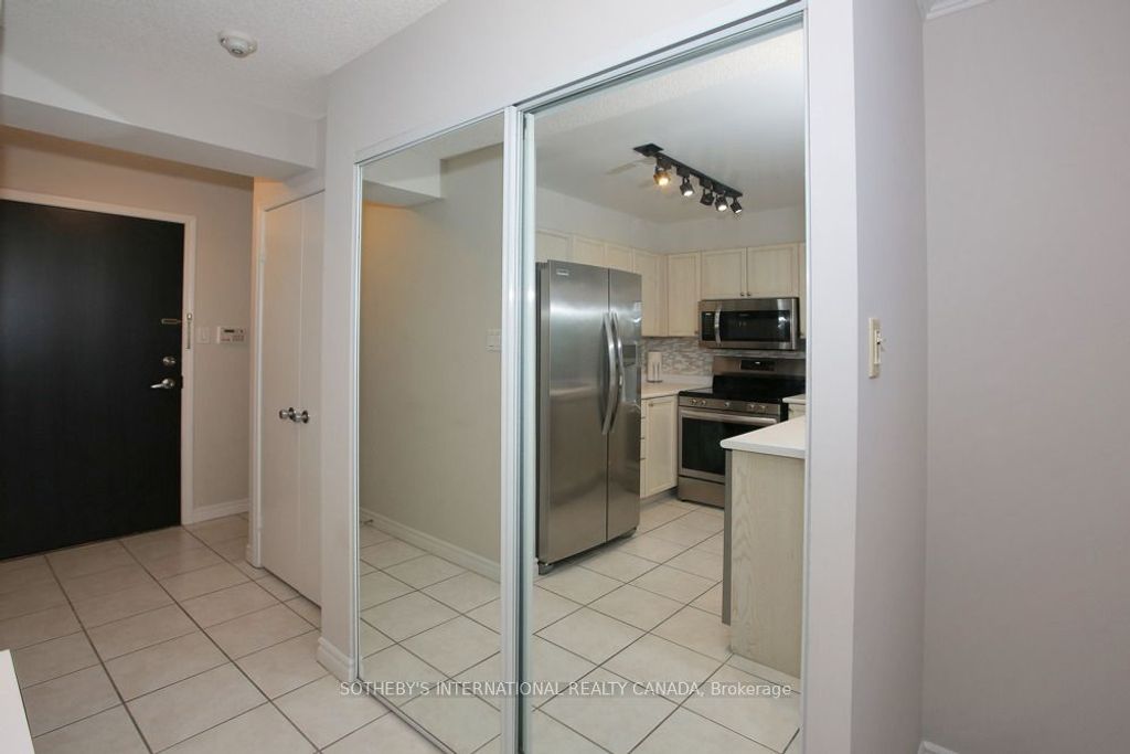 Photo of 600 Queens Quay W #505, Toronto, ON M5V 3M3 (MLS # C12953060)