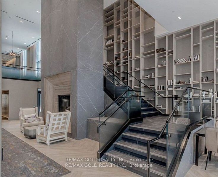 2450 Old Bronte Road W 723