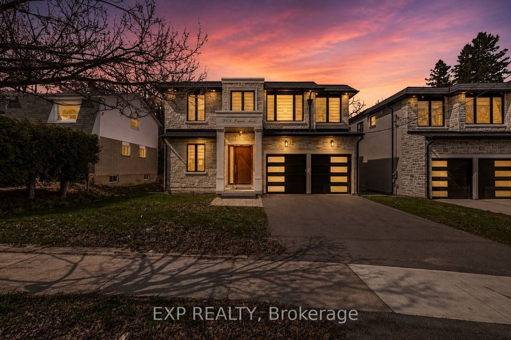Photo of 363 Penn Avenue, Newmarket, ON L3Y 2S7 (MLS # N13046770)