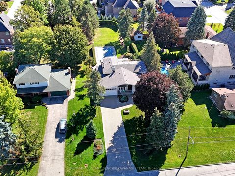 197 May Avenue Richmond Hill ON L4C 3S8