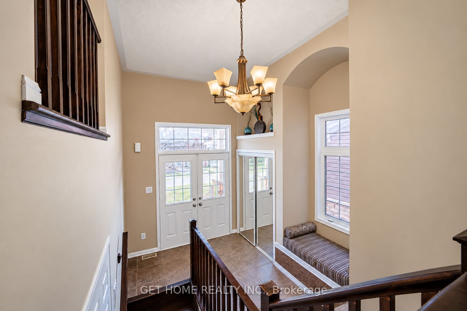 254 Schreyer Crescent