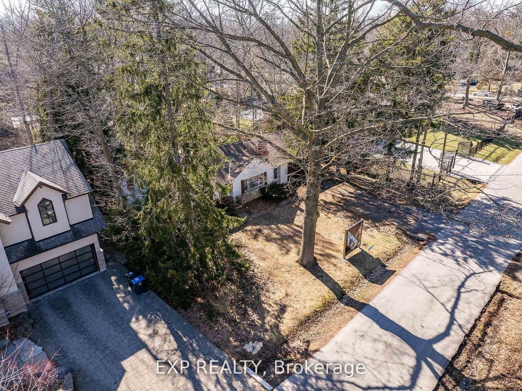 Photo of 1252 Mona Road, Mississauga, ON L5G 3A1 (MLS # W13237898)