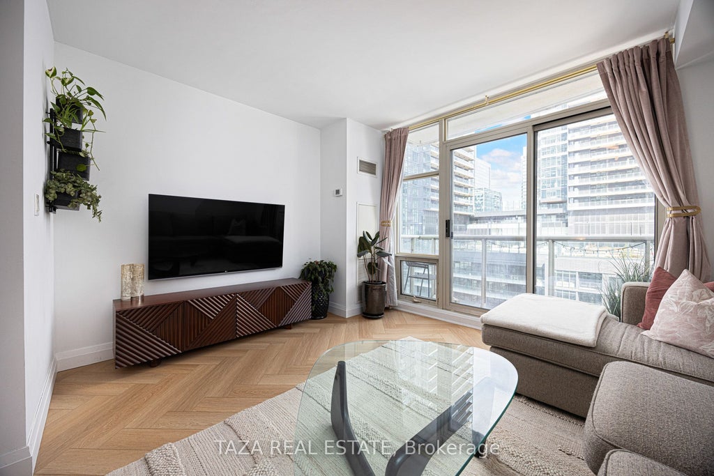Photo of 10 Navy Wharf Court #1705, Toronto, ON M5V 3V2 (MLS # C13622916)