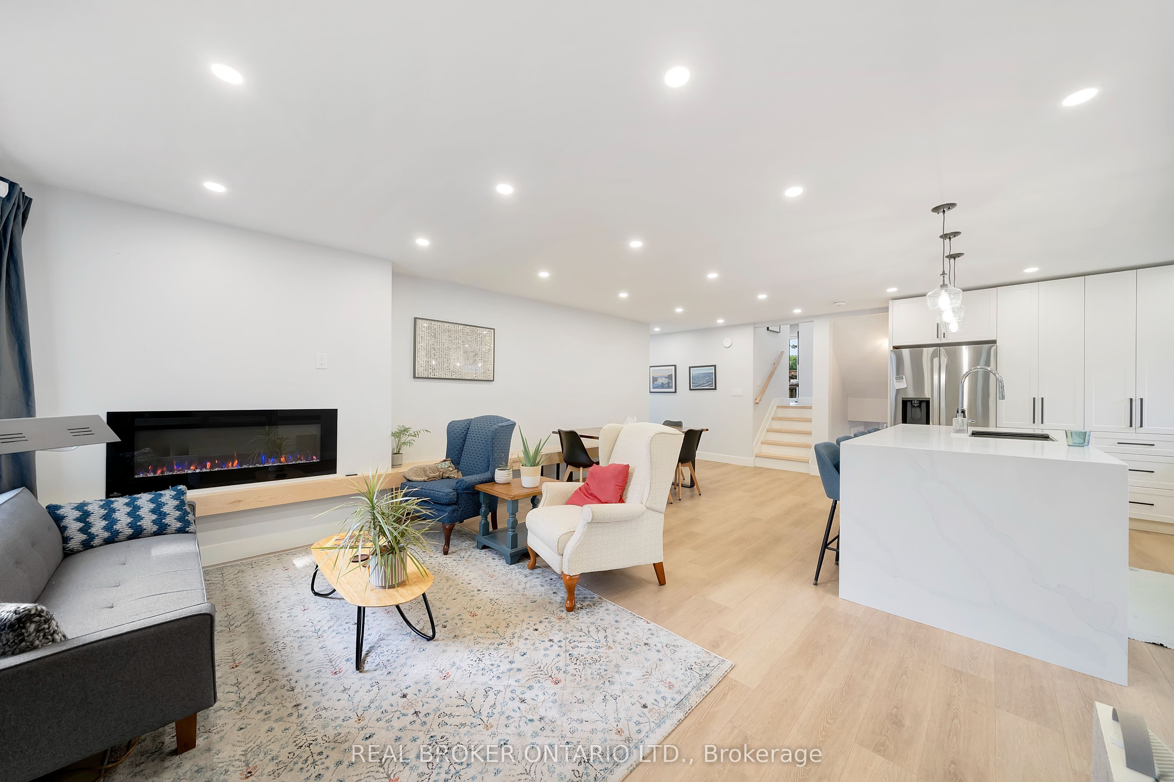 579 Chamberlain Road