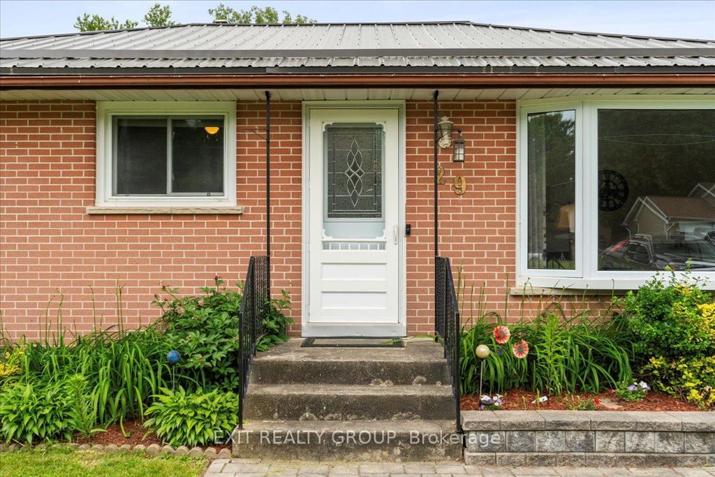 Photo of 29 Barry Road, Quinte West, ON K8V 0M3 (MLS # X12654088)