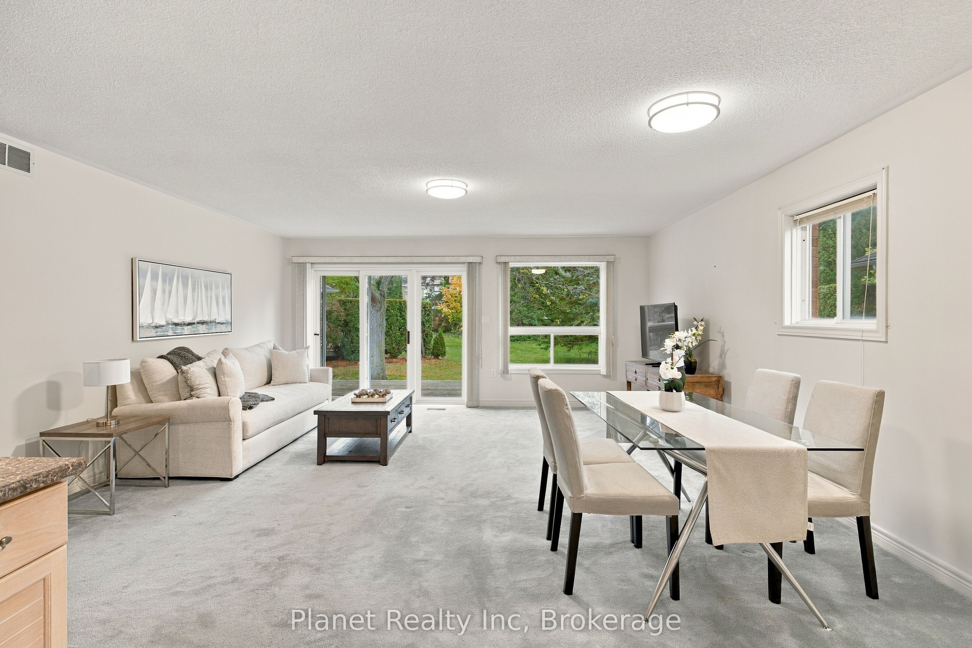 4 Ashcroft Court