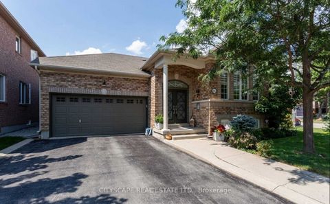 Photo of 2241 Lyness Avenue, Oakville, ON L6M 5C2 (MLS # W12399268)