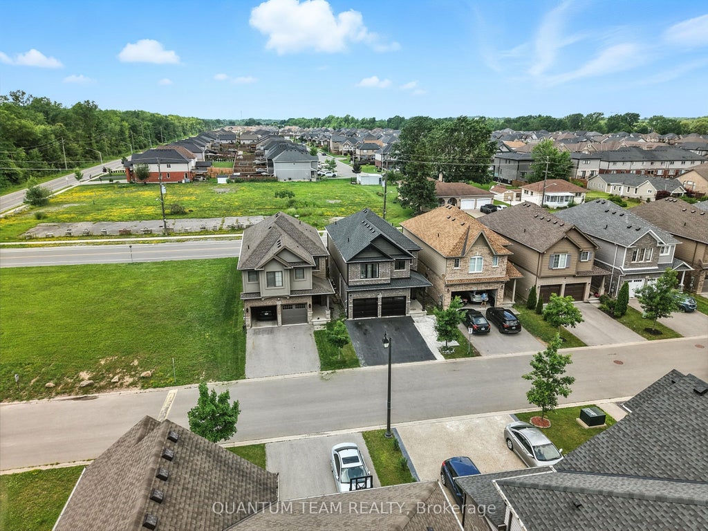 Photo of 6159 Eaglewood Drive, Niagara Falls, ON L2G 0A7 (MLS # X14109588)