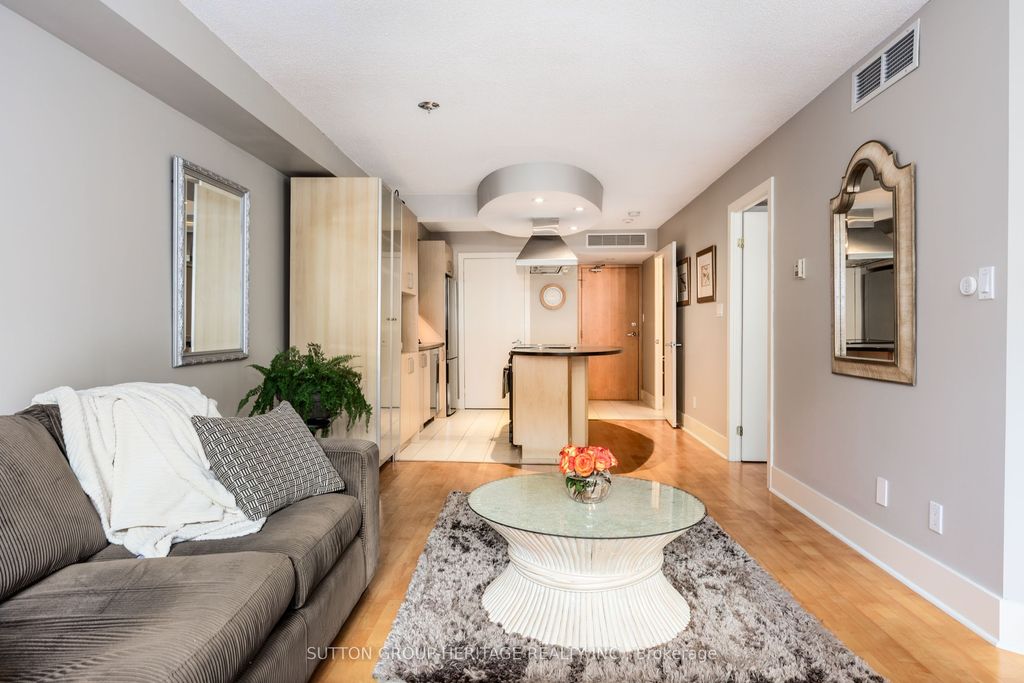 Photo of 550 Queens Quay W #126, Toronto, ON M5V 3M8 (MLS # C12373122)