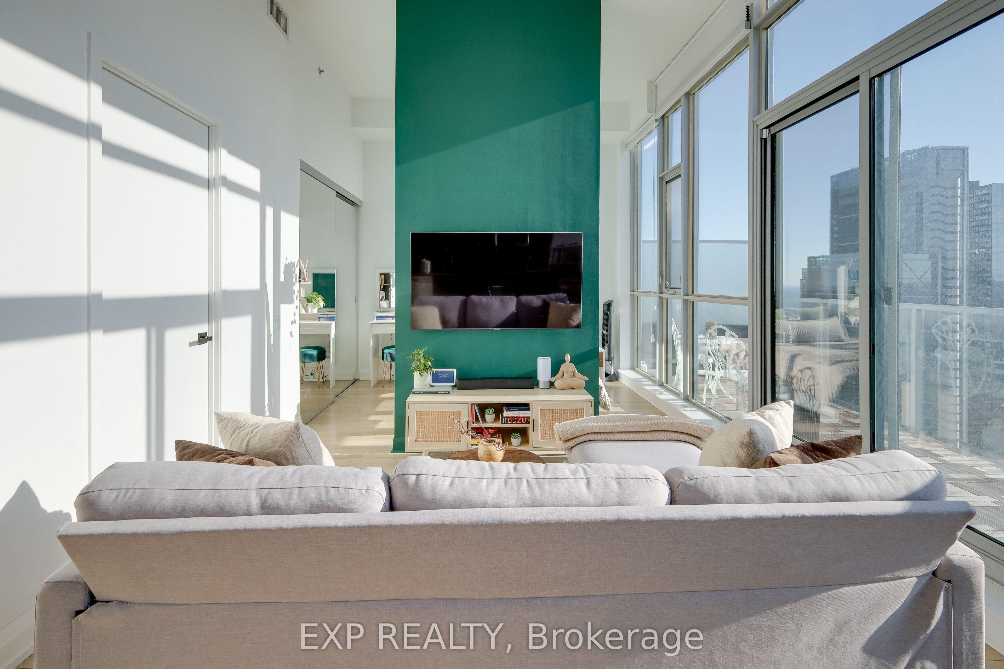 375 King Street W N/A 3501